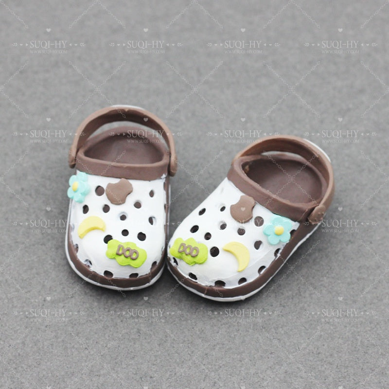Crocs suitable for 17cm dolls and 6-division BJD like baoao, with charms for DIY decoration