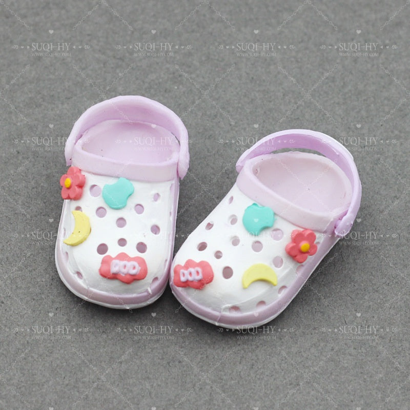 Crocs suitable for 17cm dolls and 6-division BJD like baoao, with charms for DIY decoration